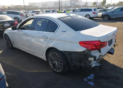2018 BMW 530E Iperformance z USA, uszkodzony, nr VIN WBAJA9C52JB249125